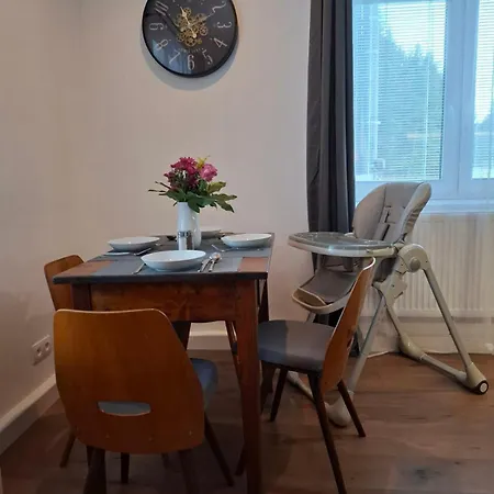 Semesterbostad Pod Vrskami Vazca *